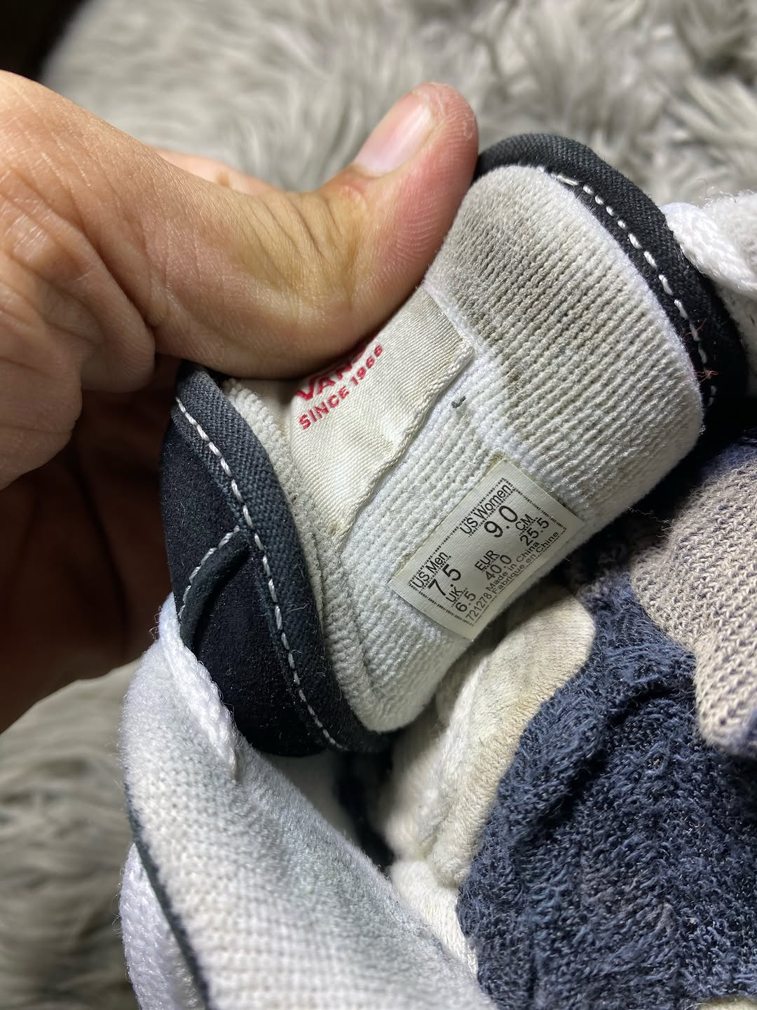 Vans Low Top (40)
