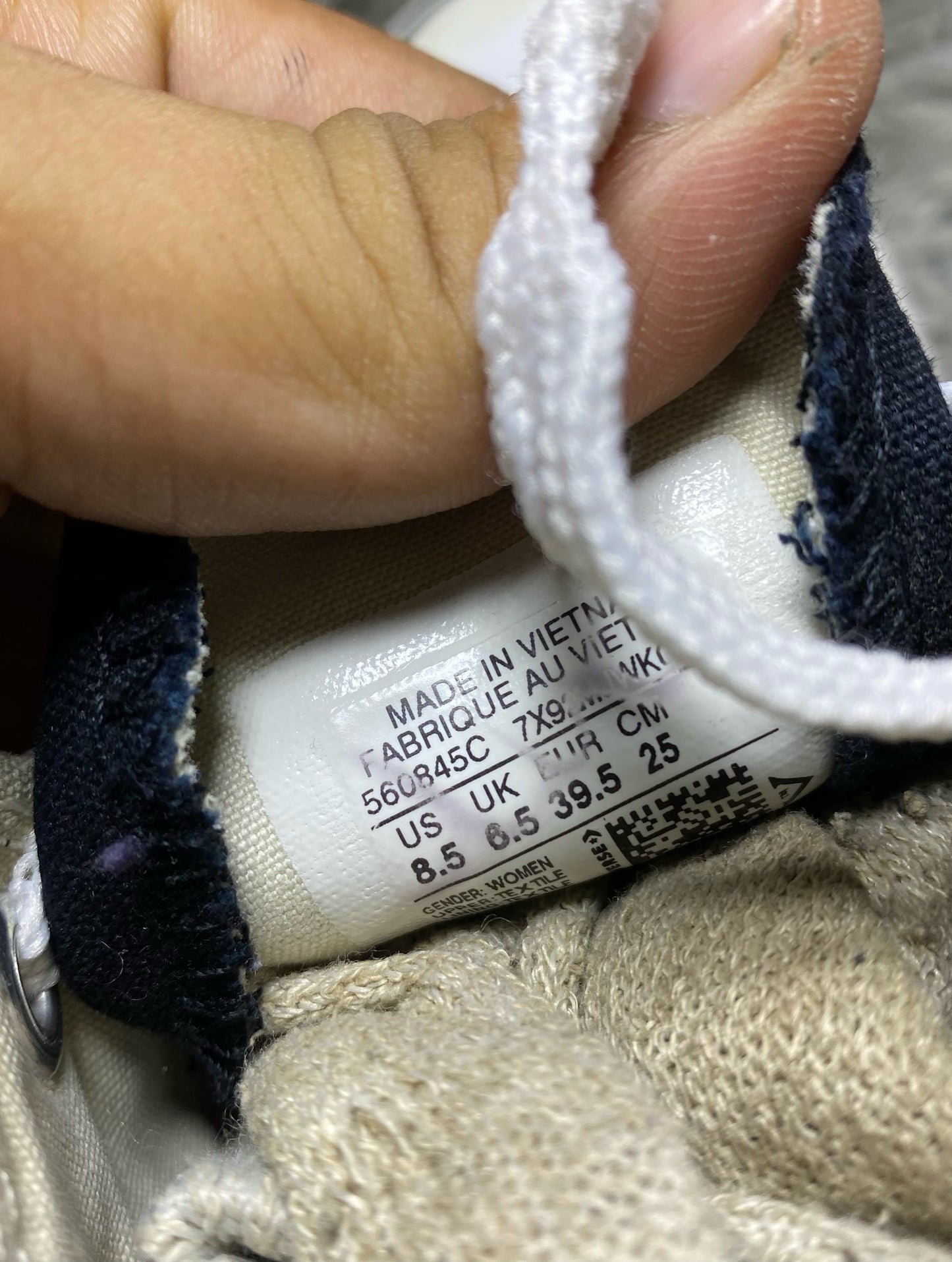 Converse High Top (39.5)