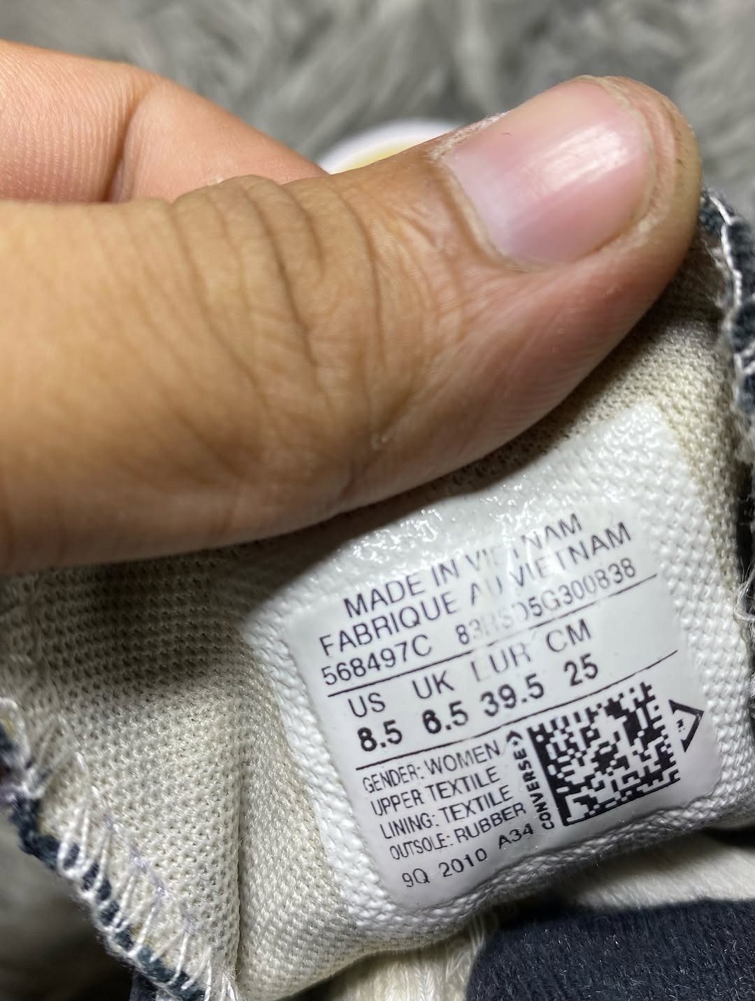 Converse High Top (39.5)