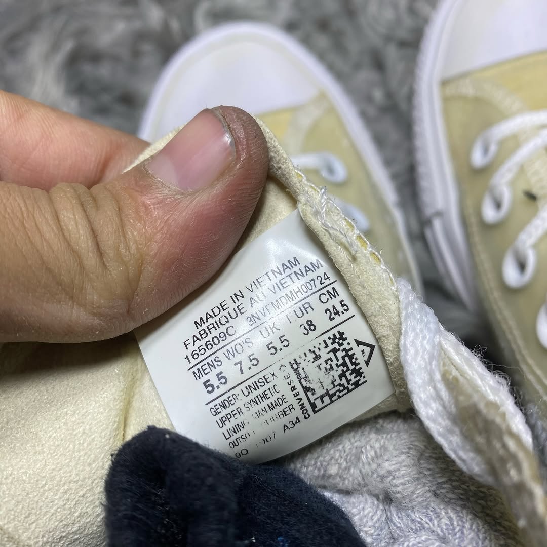 Converse Low Top (38)