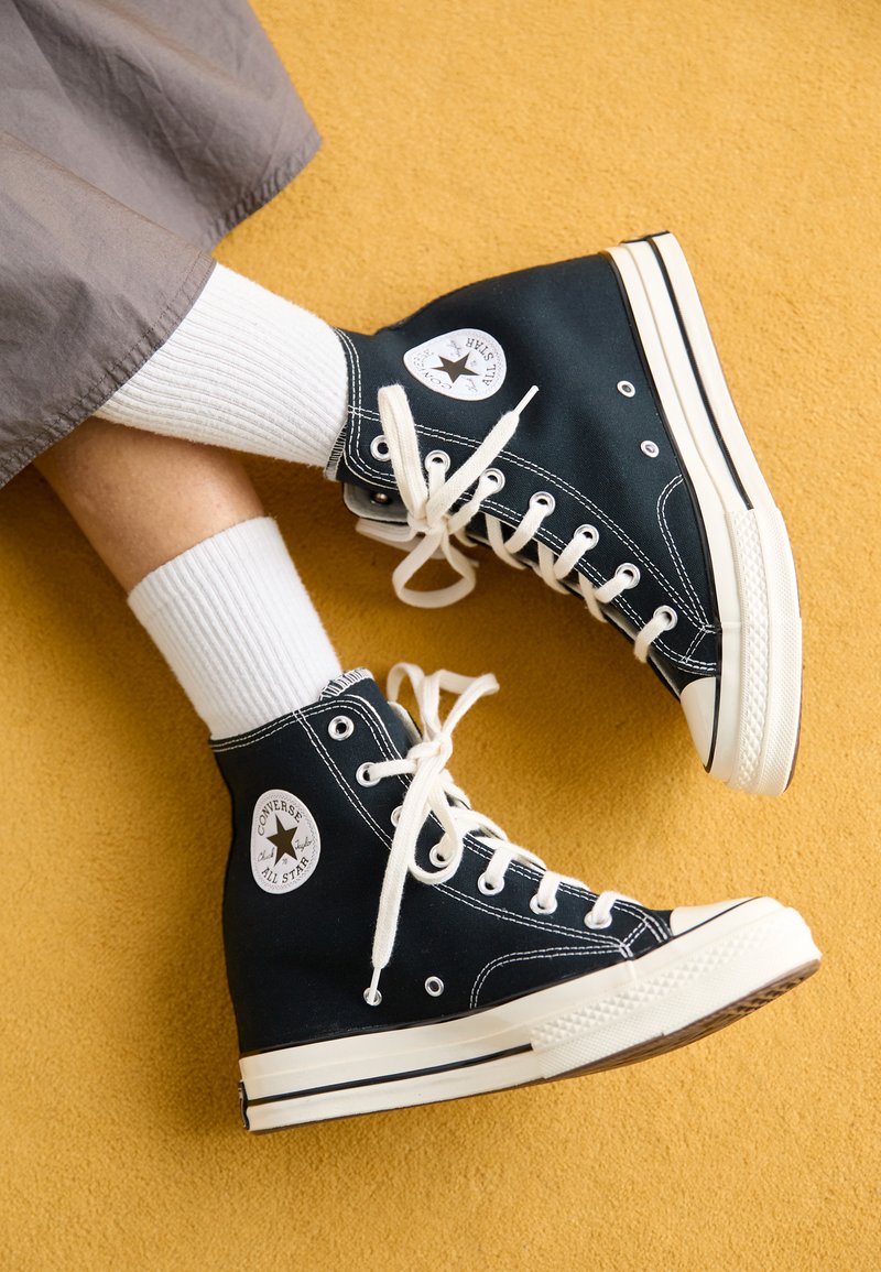 Trending Converse Shoes for Men & Women – shopitize.shop
