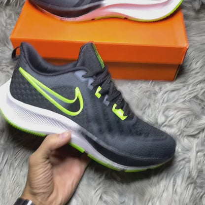 Nike ZoomX Series (Size 40) (MADE IN VIETNAM)