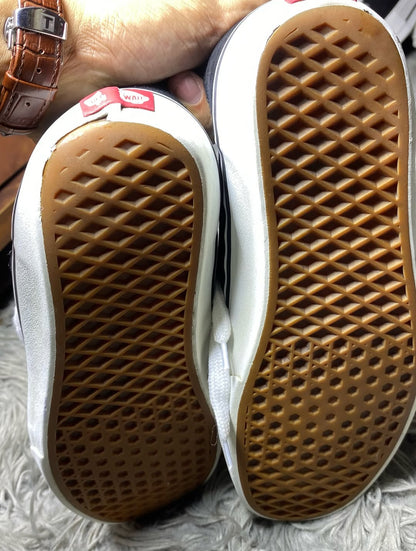 Vans Low Top (42)