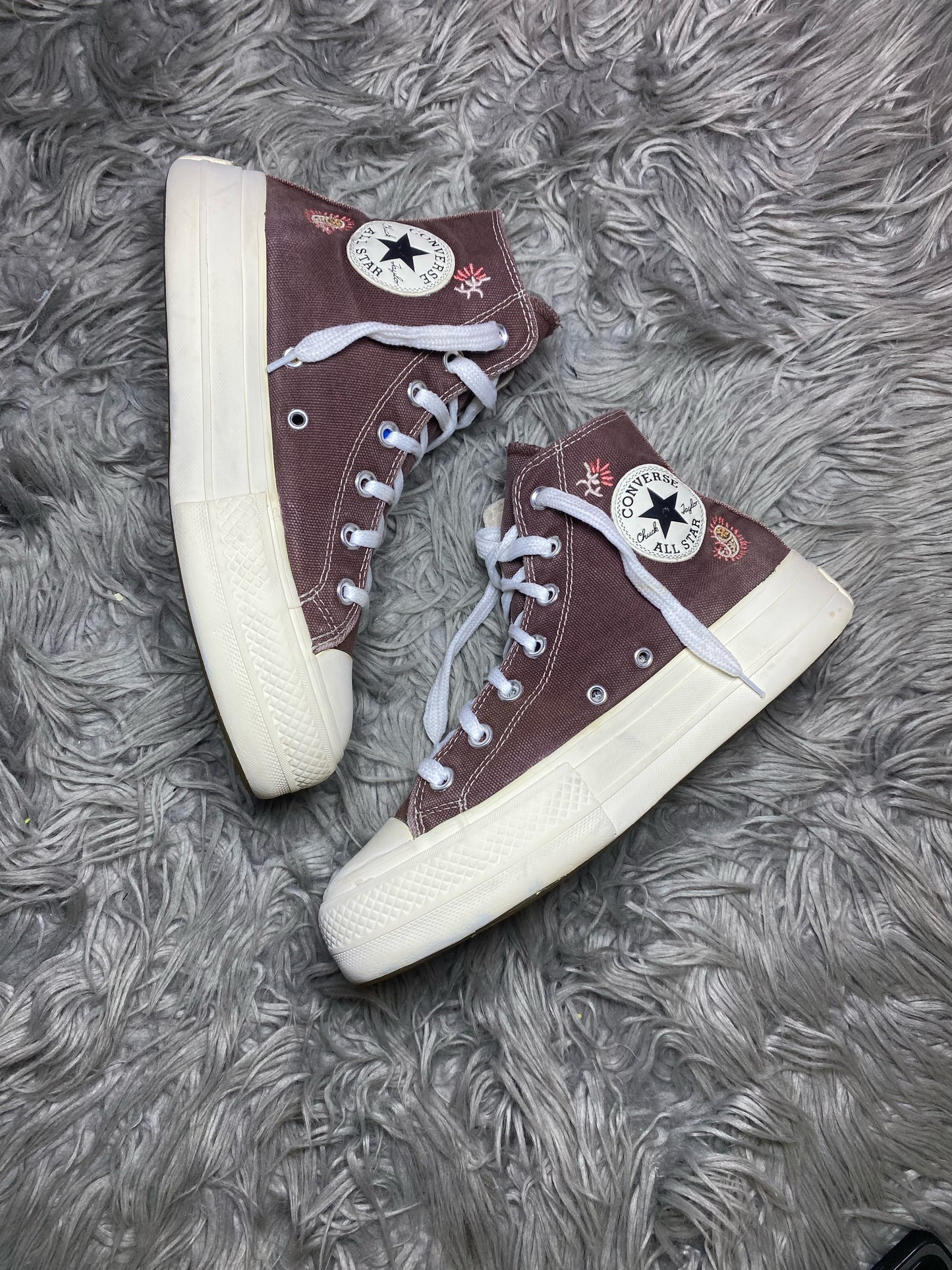 Converse High Top (39)