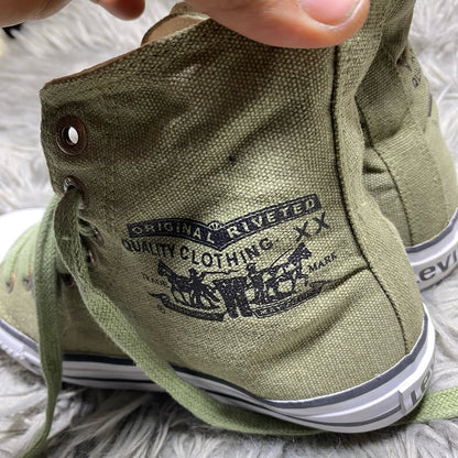 Levi,s High Top (39.5)