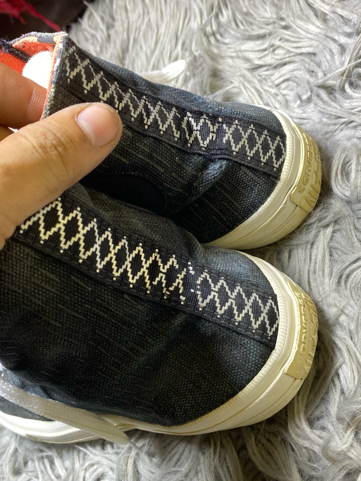 Converse High Top (41.5)