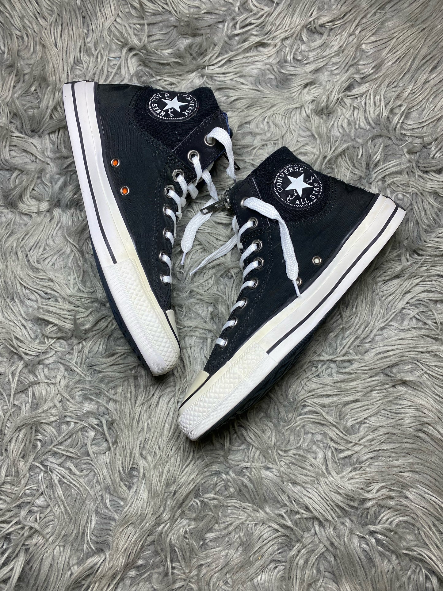 Converse High Top (40.5)