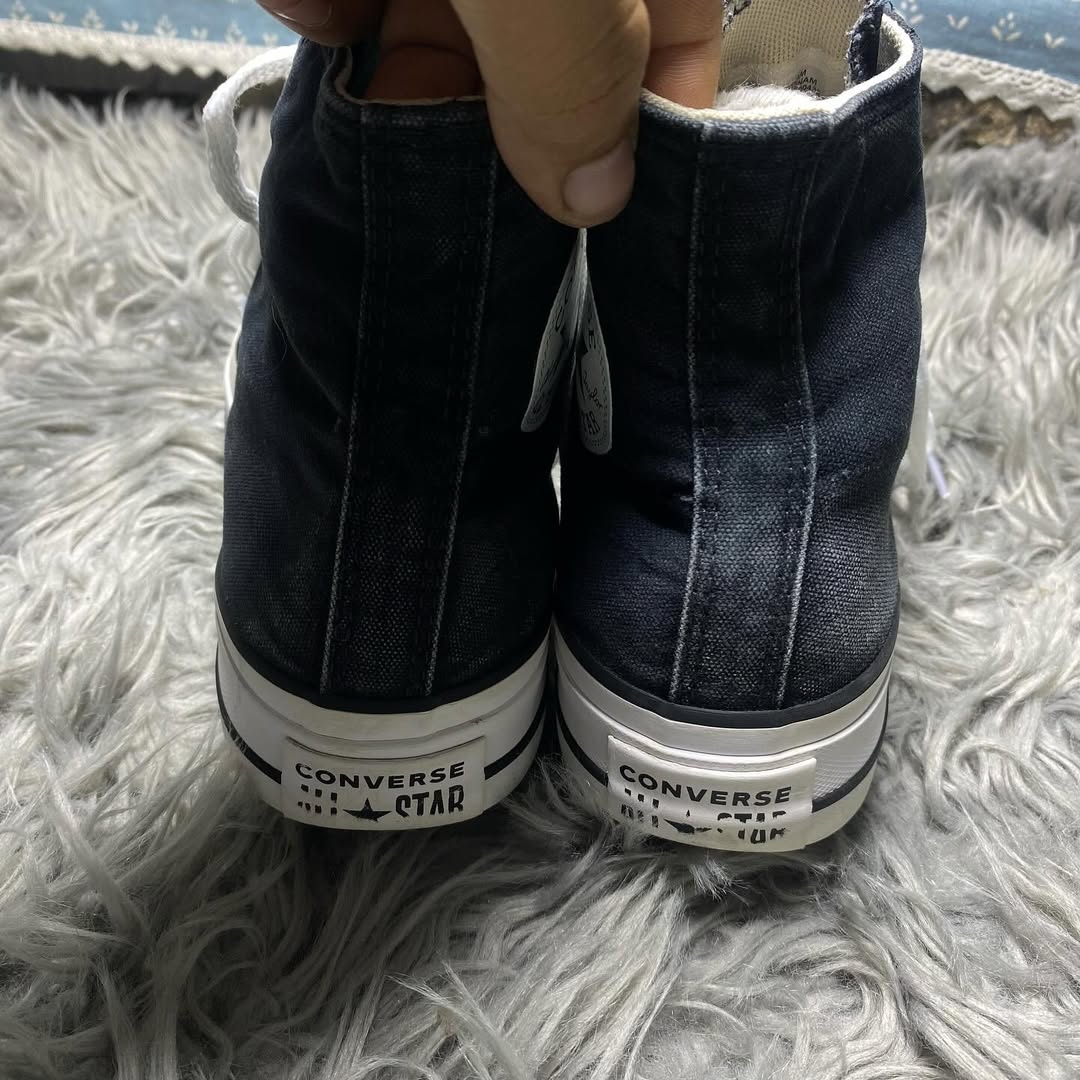 Converse High Top (37.5)