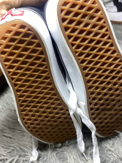 Vans Low Top (40)