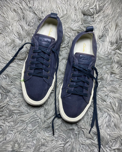 Clarks (44)