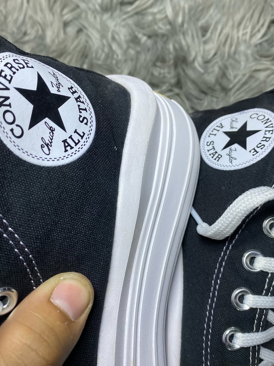 Converse High Top (39.5)