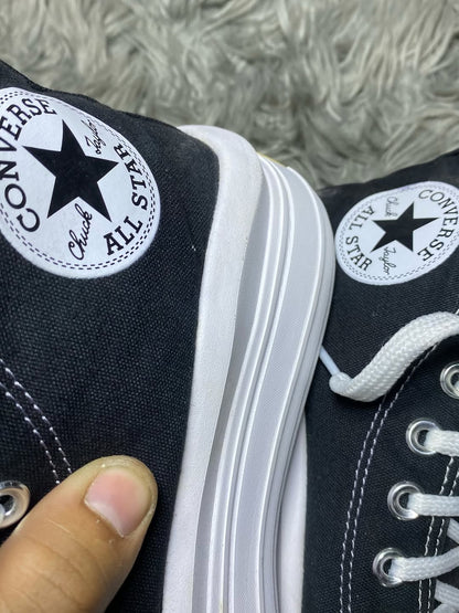 Converse High Top (39.5)