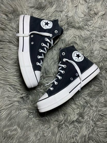 Converse High Top (39.5)