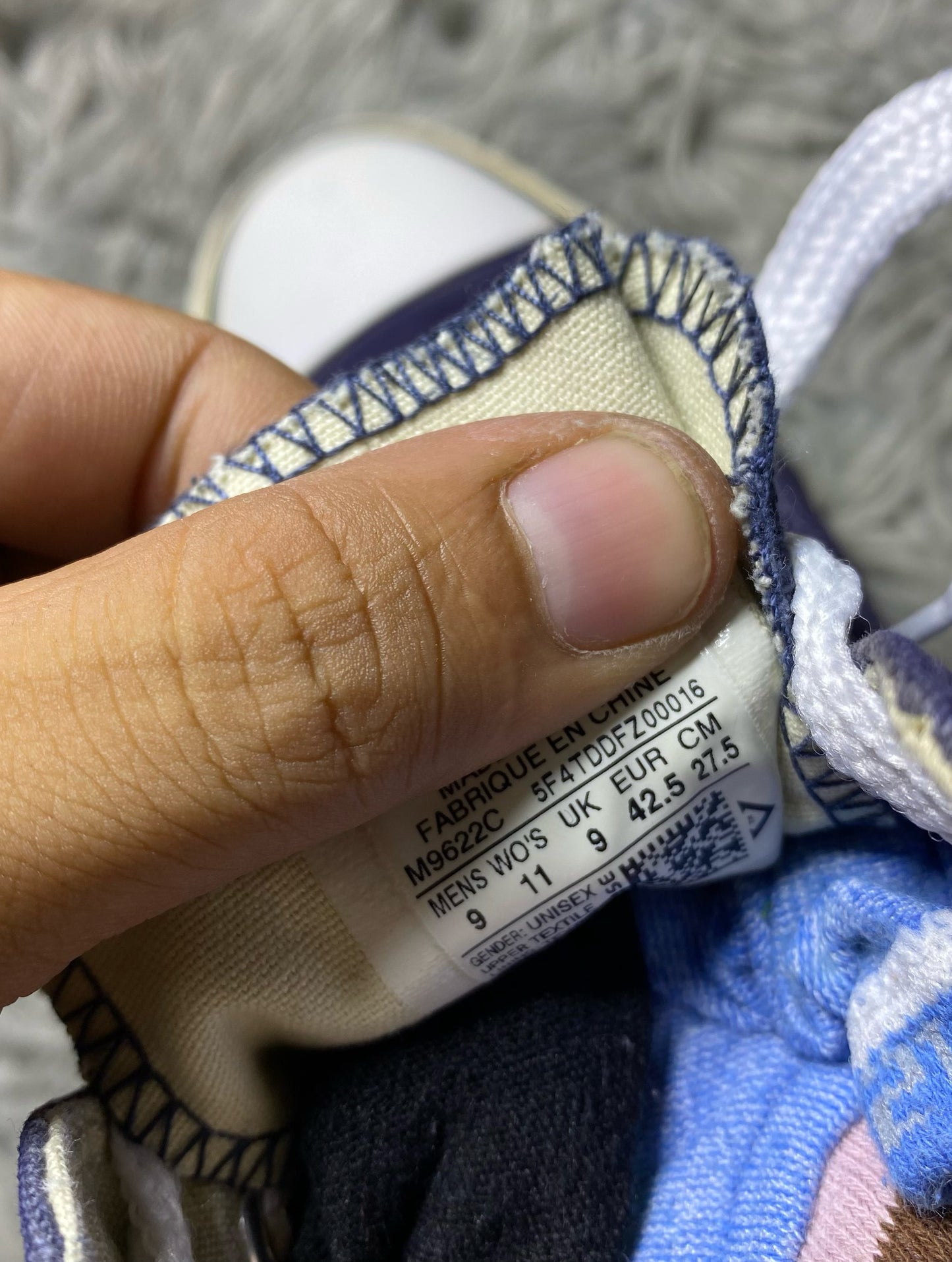 Converse High Top (42.5)