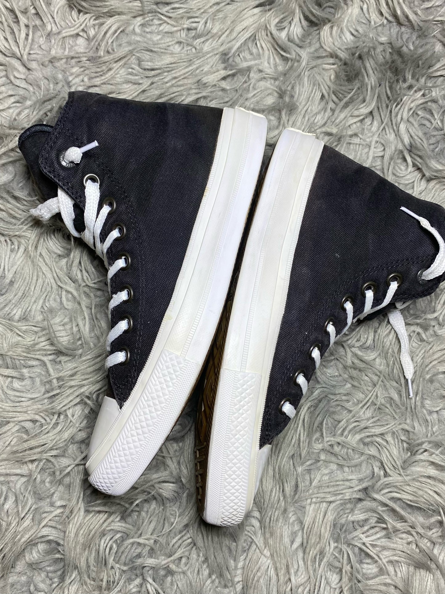 Converse High Top (39.5)