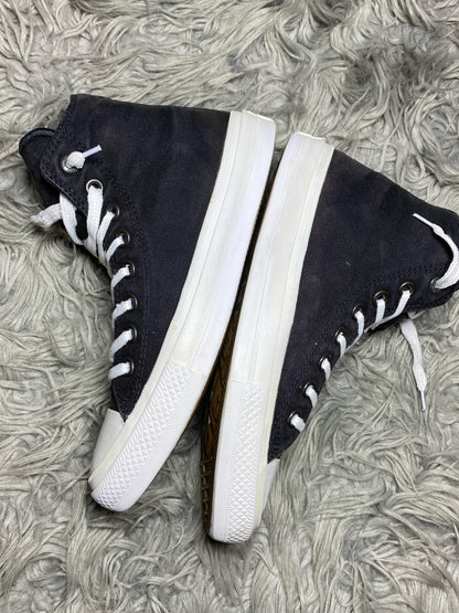 Converse High Top (39.5)
