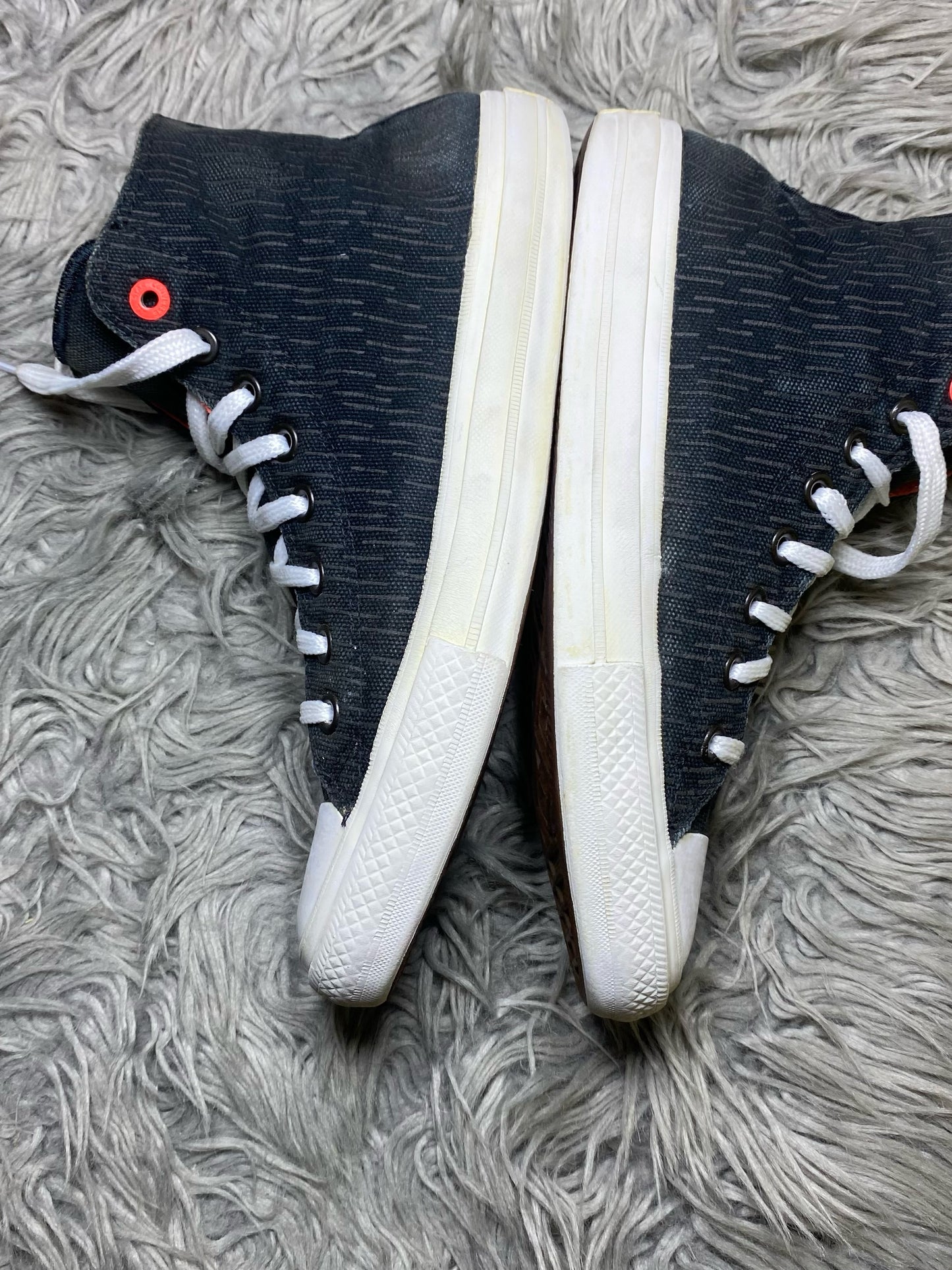Converse High Top (41.5)