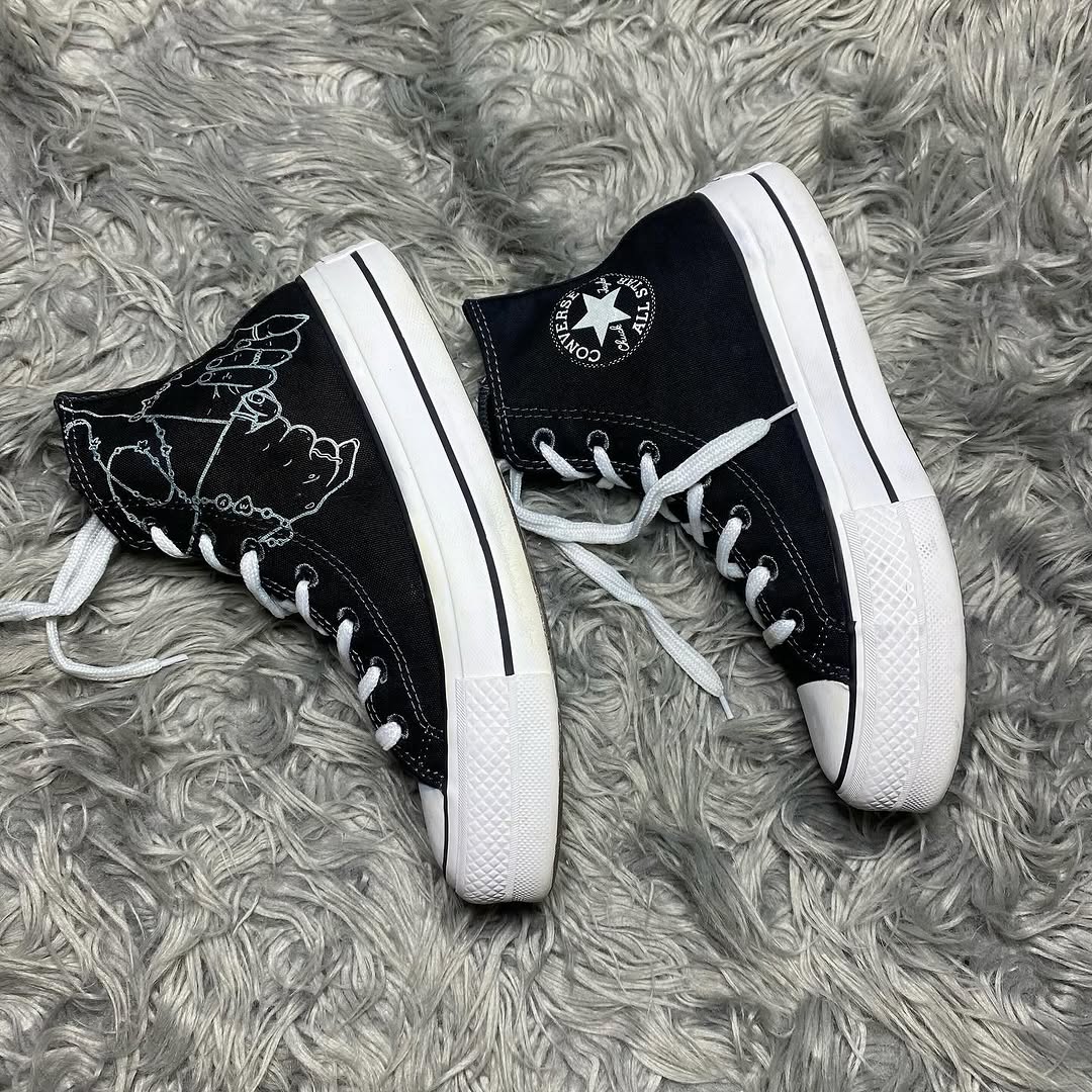 Converse High Top (37.5)