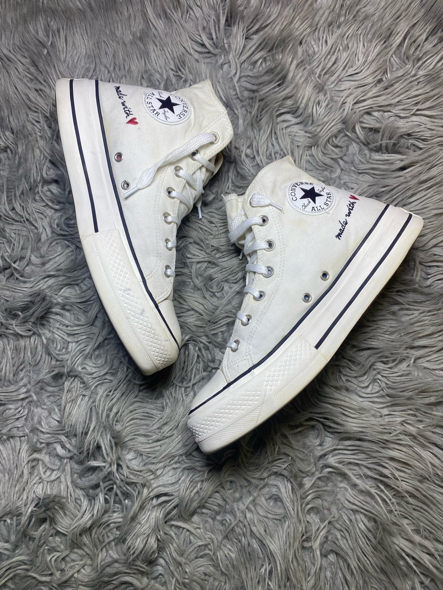 Converse High Top (42)