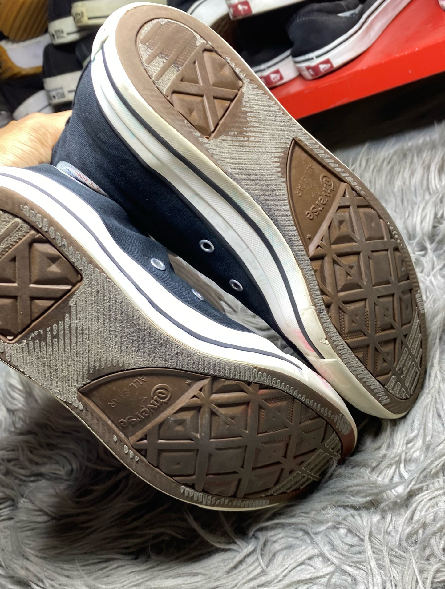 Converse High Top (42)