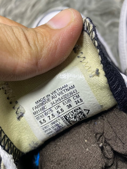 Converse Low Top (38)