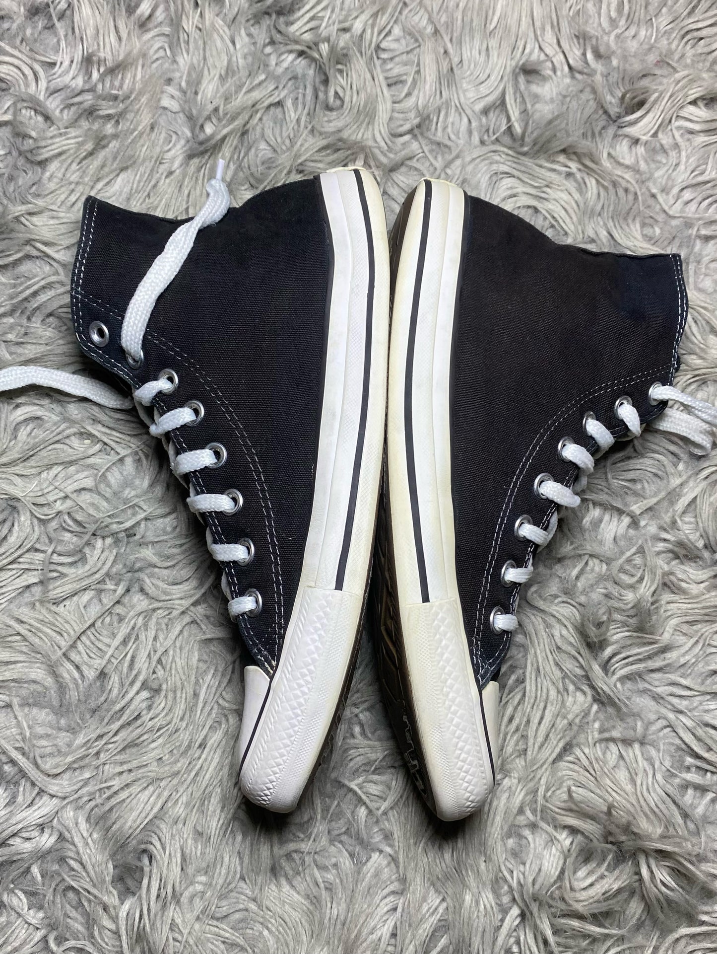 Converse High Top (42.5)