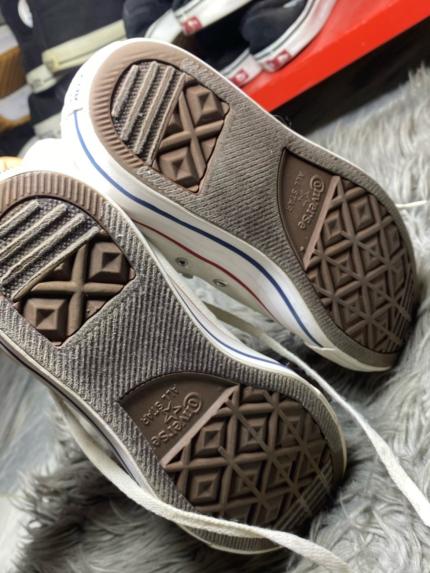 Converse High Top (42.5)