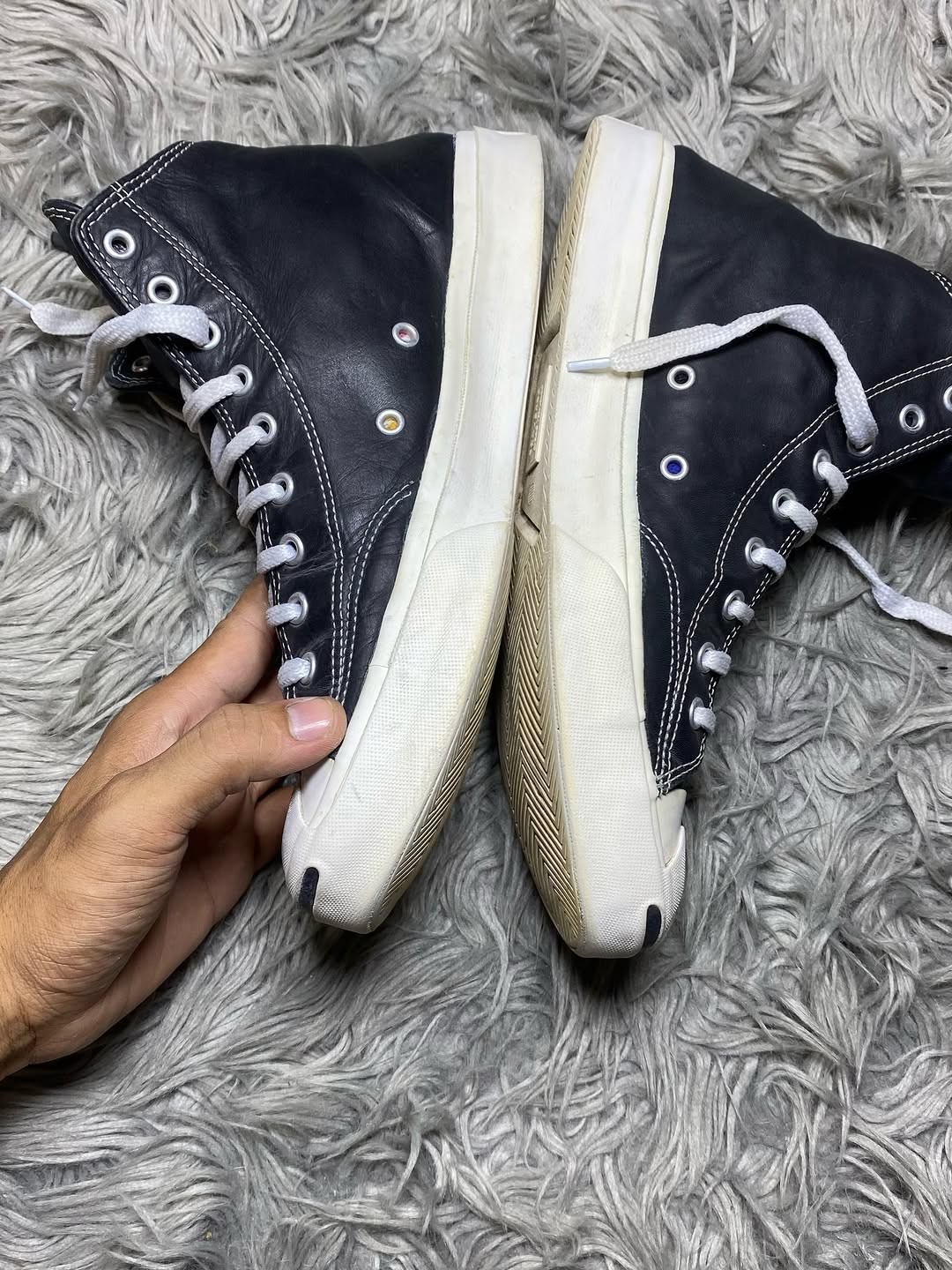 Converse High Top (42.5)