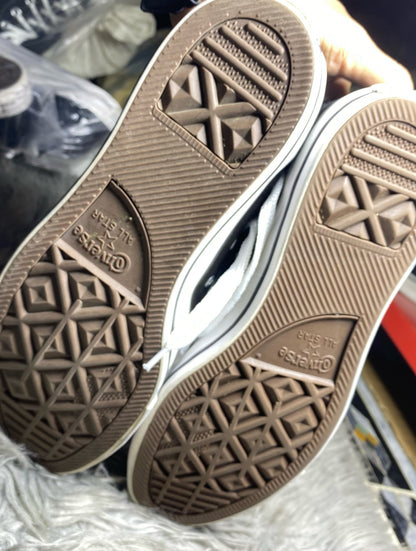 Converse Low Top (42.5)