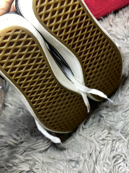 Vans Low Top (42)