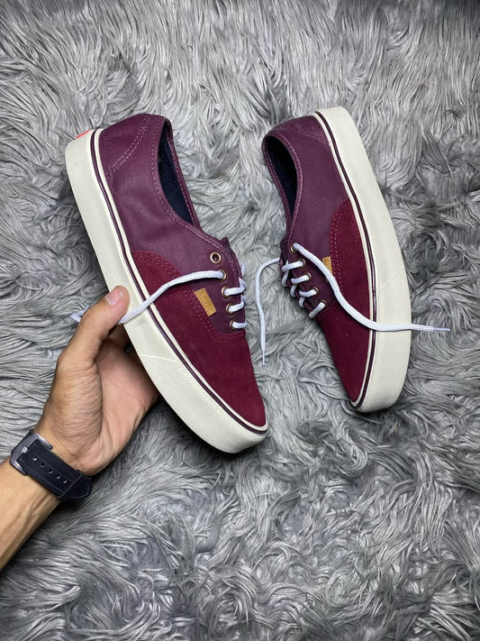 Vans Low Top (42.5) 2540