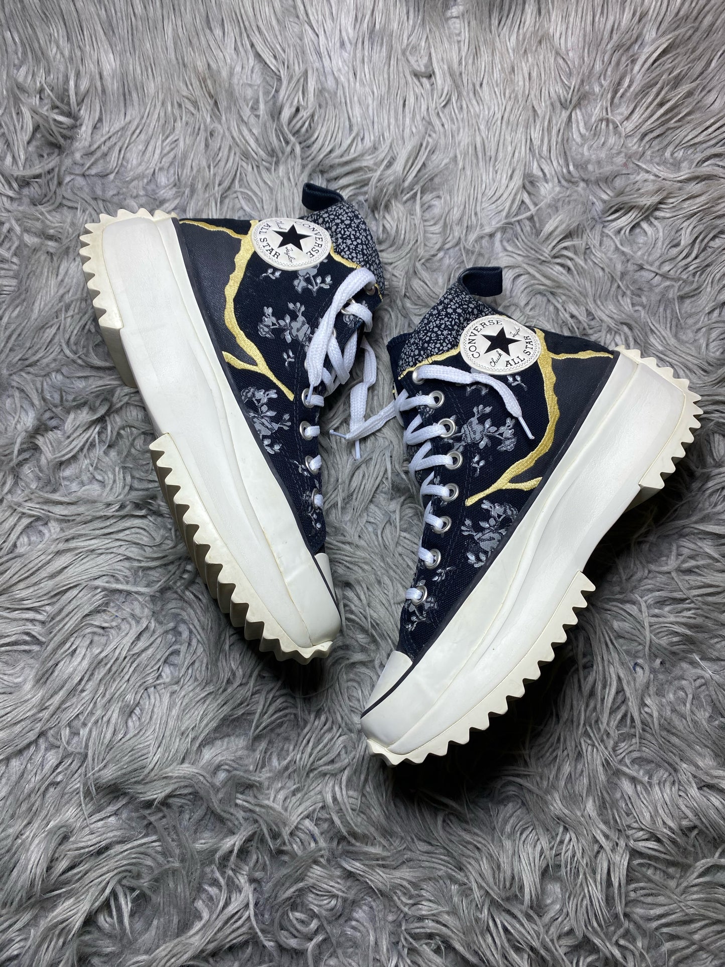 Converse High Top (40.5)