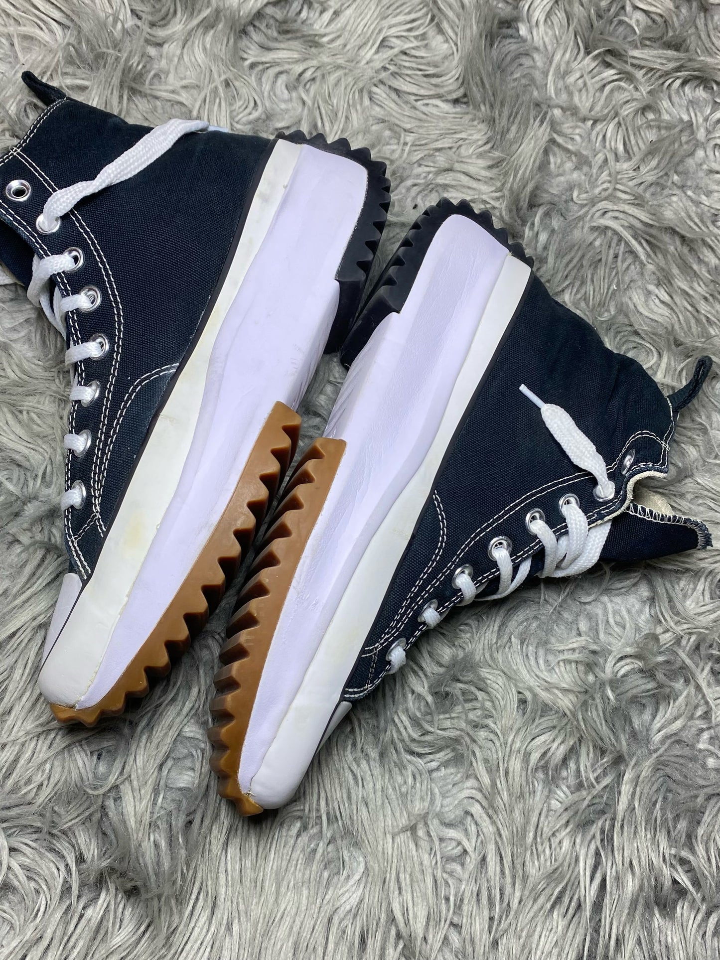 Converse High Top (40.5)