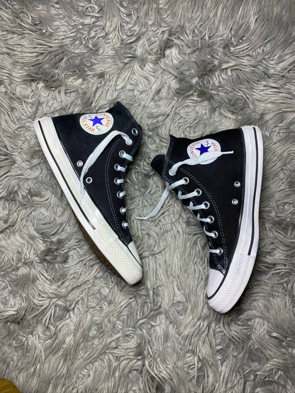 Converse High Top (39.5)