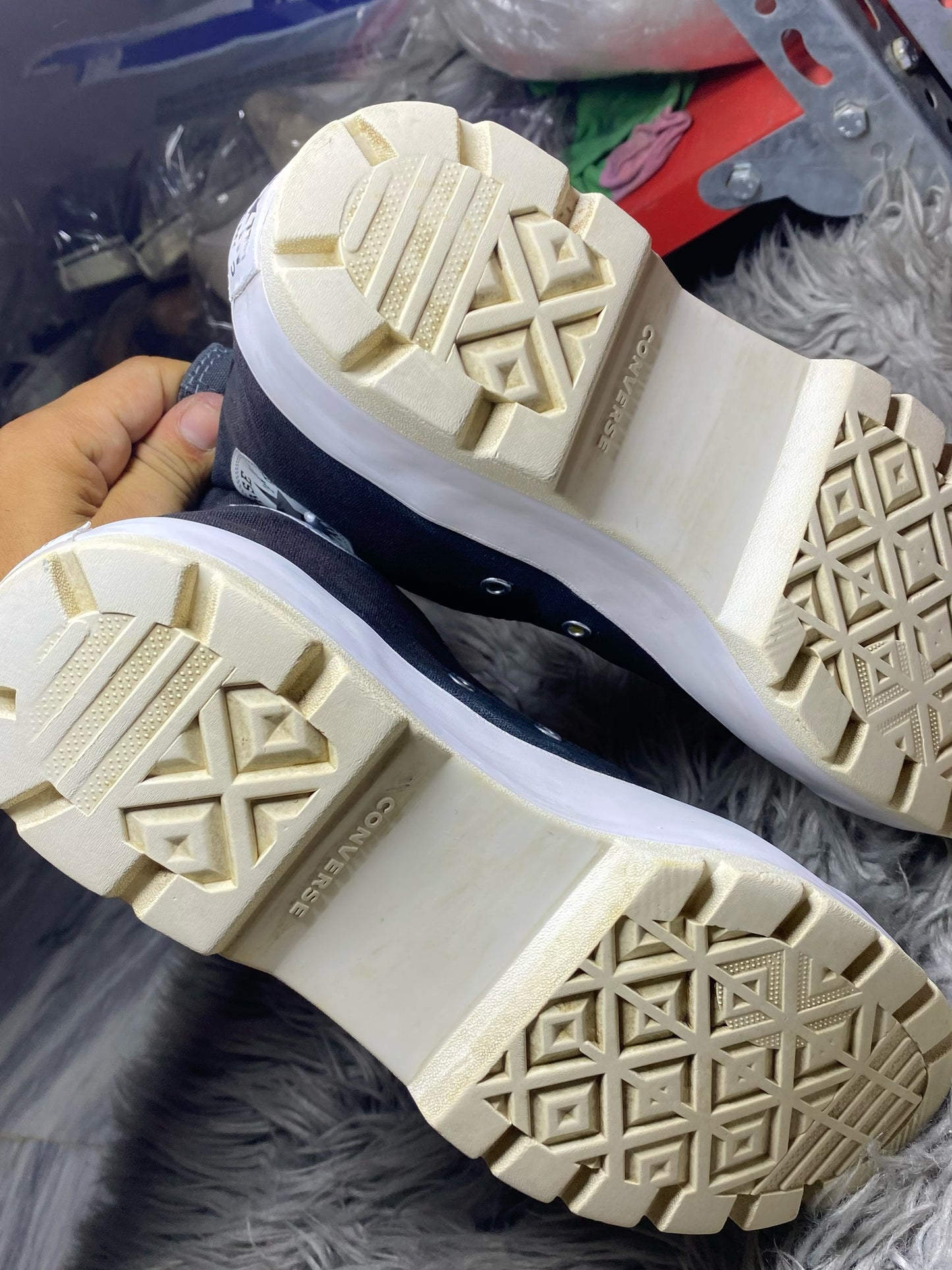 Converse High Top (42.5)