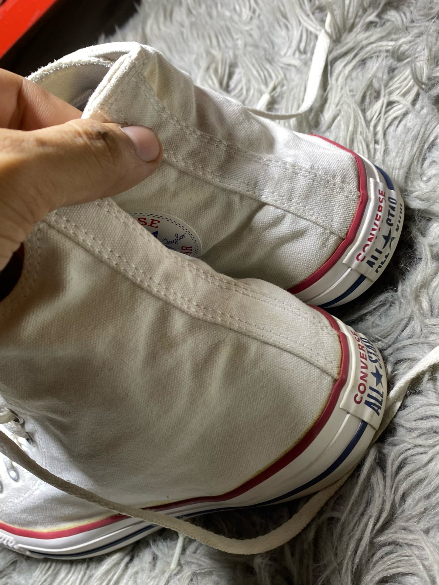 Converse High Top (42.5)