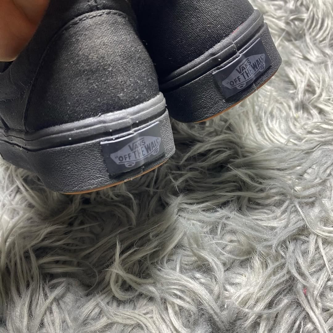 Slip on BLACK (37)