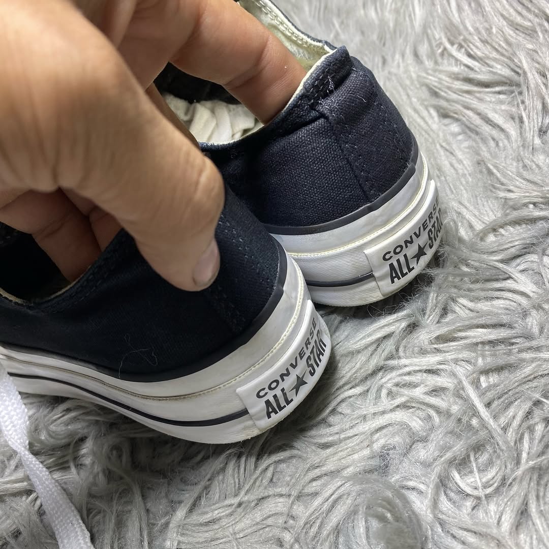 Converse Low Top (37.5)