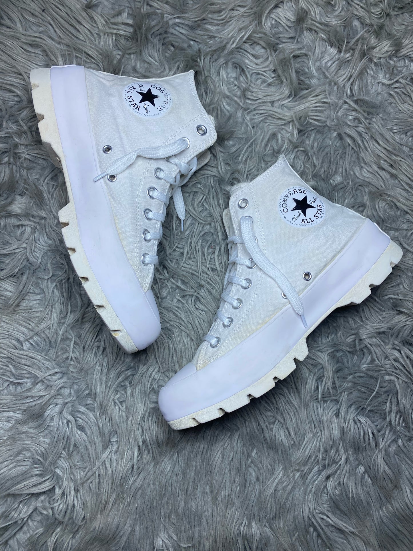 Converse High Top (41)