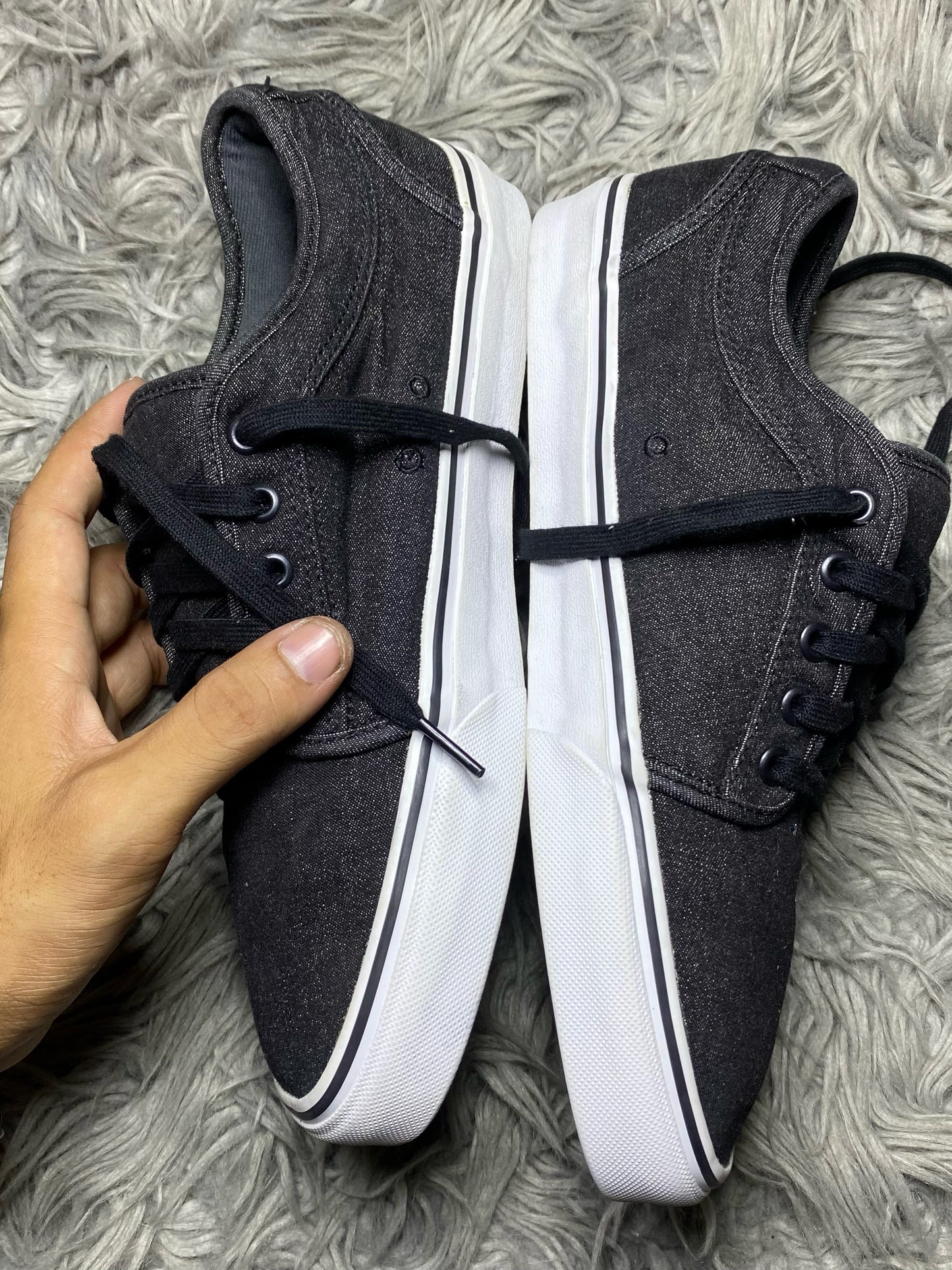 Vans Low Top (42)