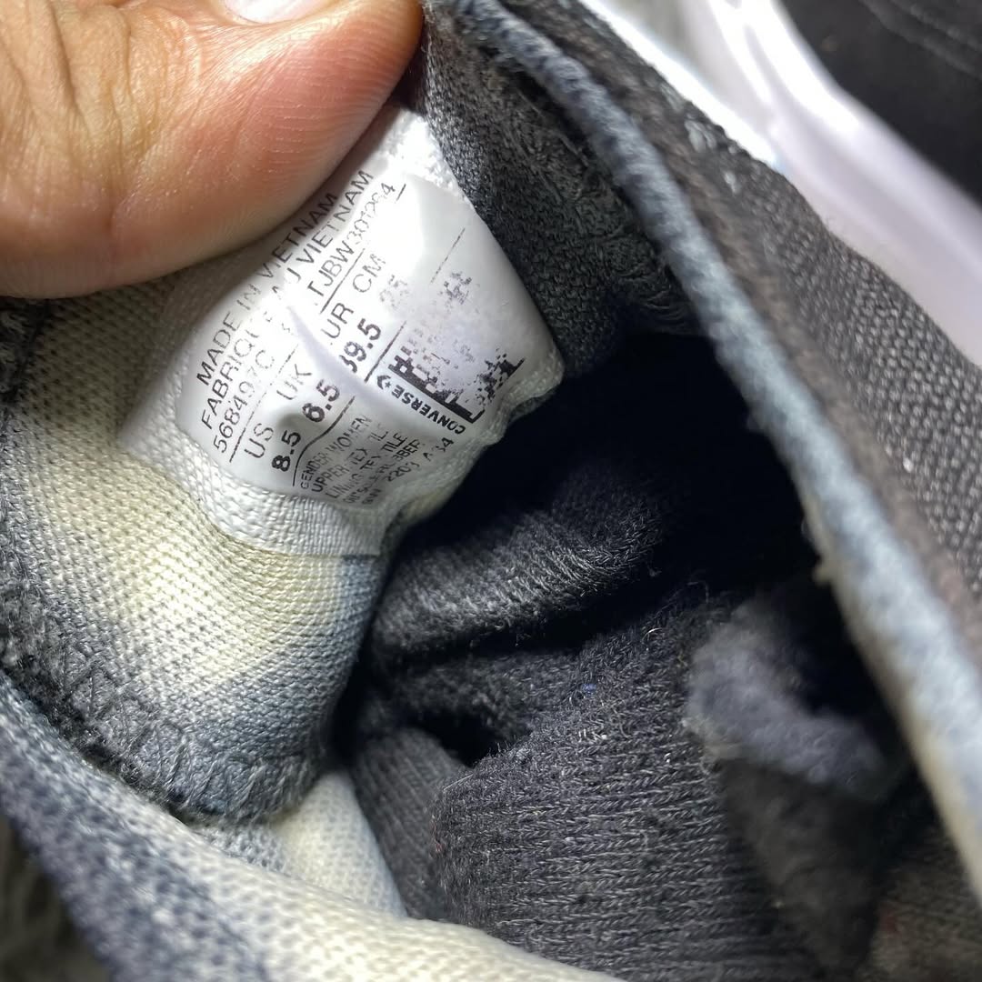 Converse High Top (39.5)