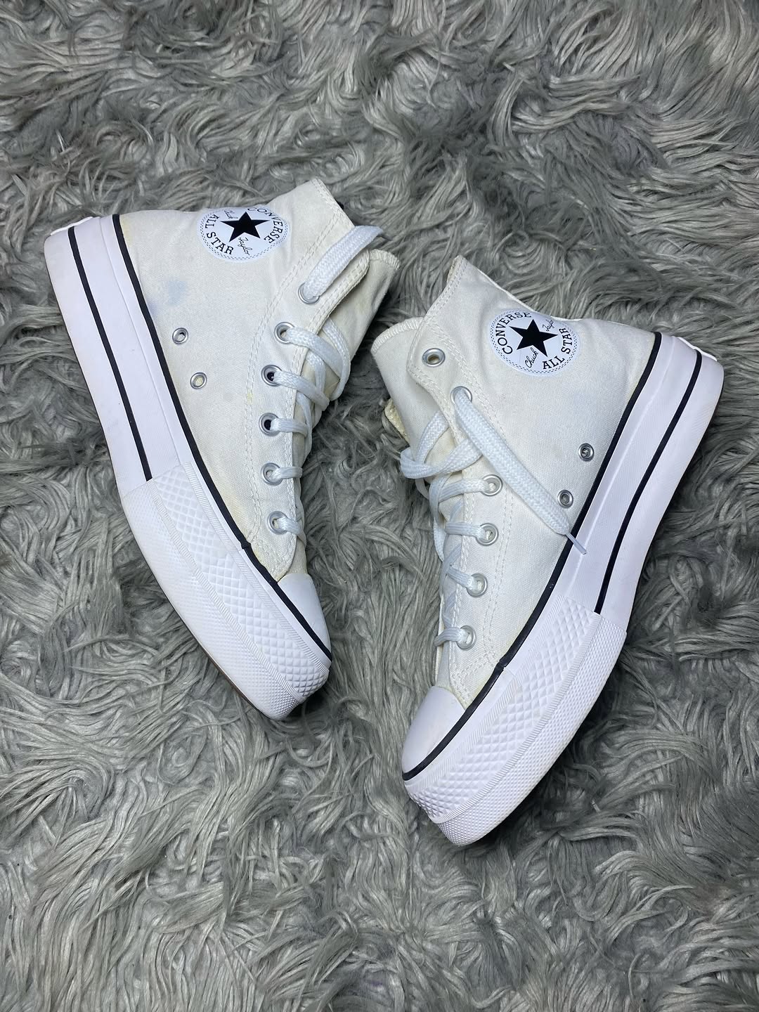 Converse High Top (39.5) 2304