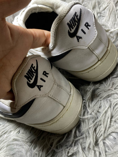 Nike Shoes Size (42)