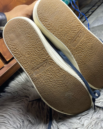 Clarks (44)