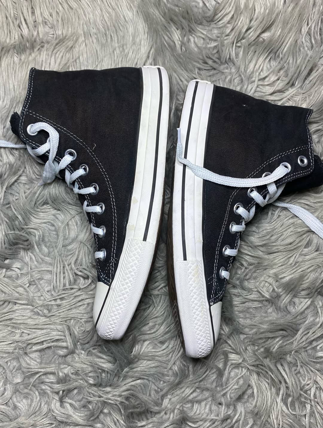 Converse High Top (40) restocked