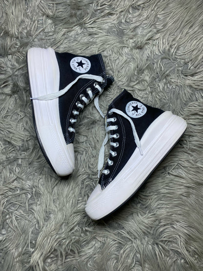 Converse High Top (36.5)
