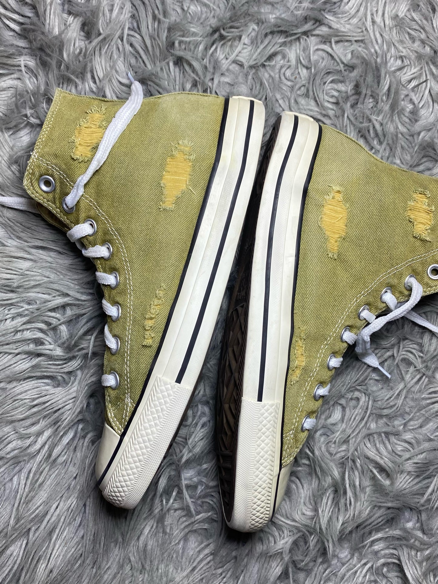 Converse High Top (42)