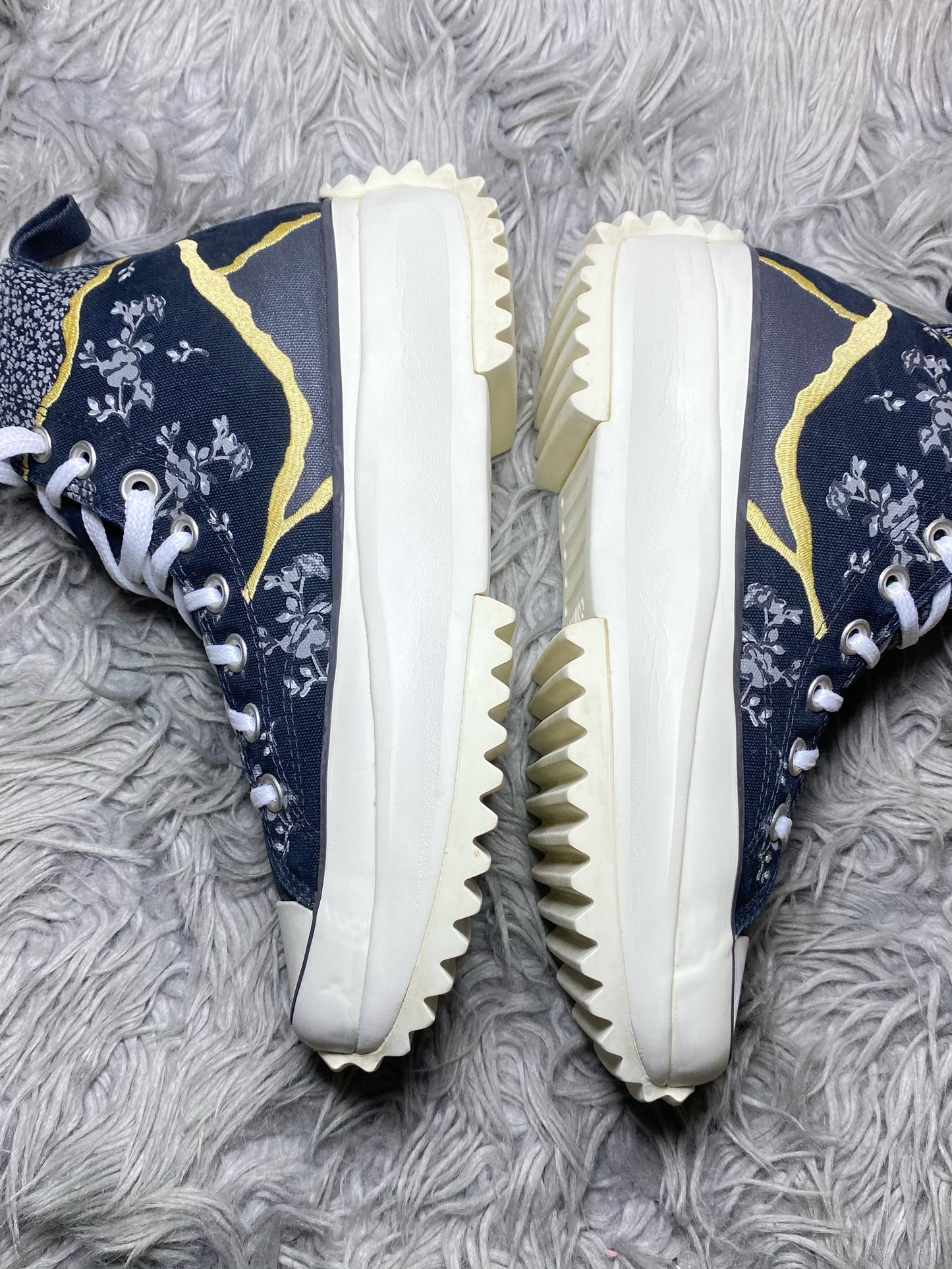 Converse High Top (40.5)