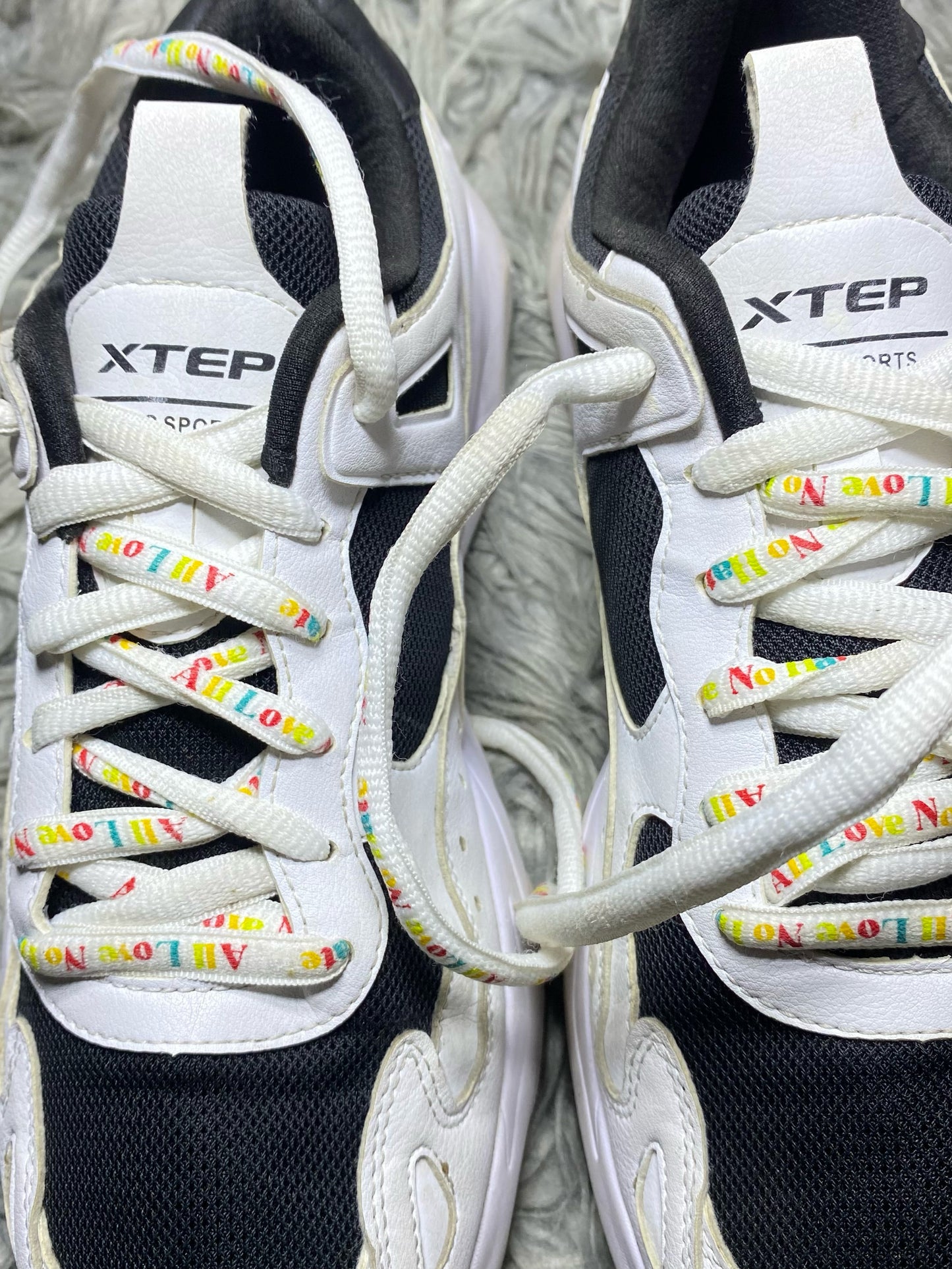 Xtep Shoes Size (42)