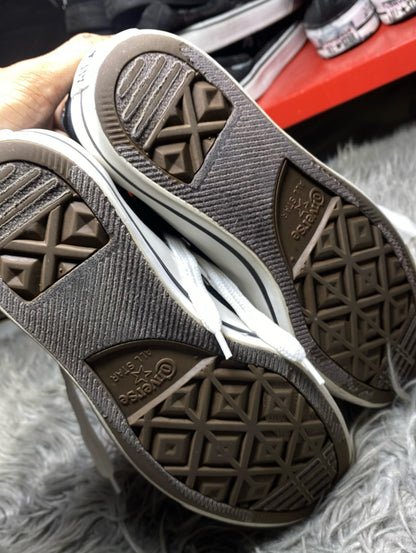 Converse Low Top (39.5)